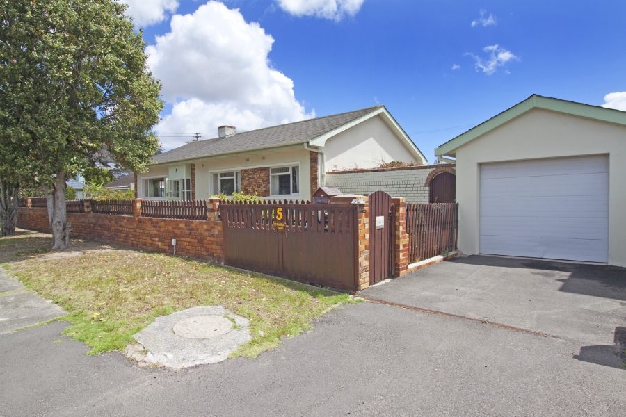 3 Bedroom Property for Sale in Fish Hoek Western Cape
